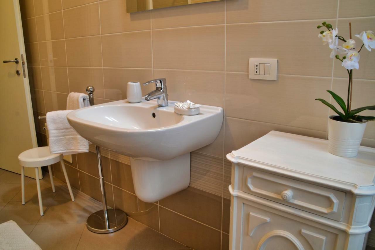 Deluxe Home เวโรนา ภายนอก รูปภาพ